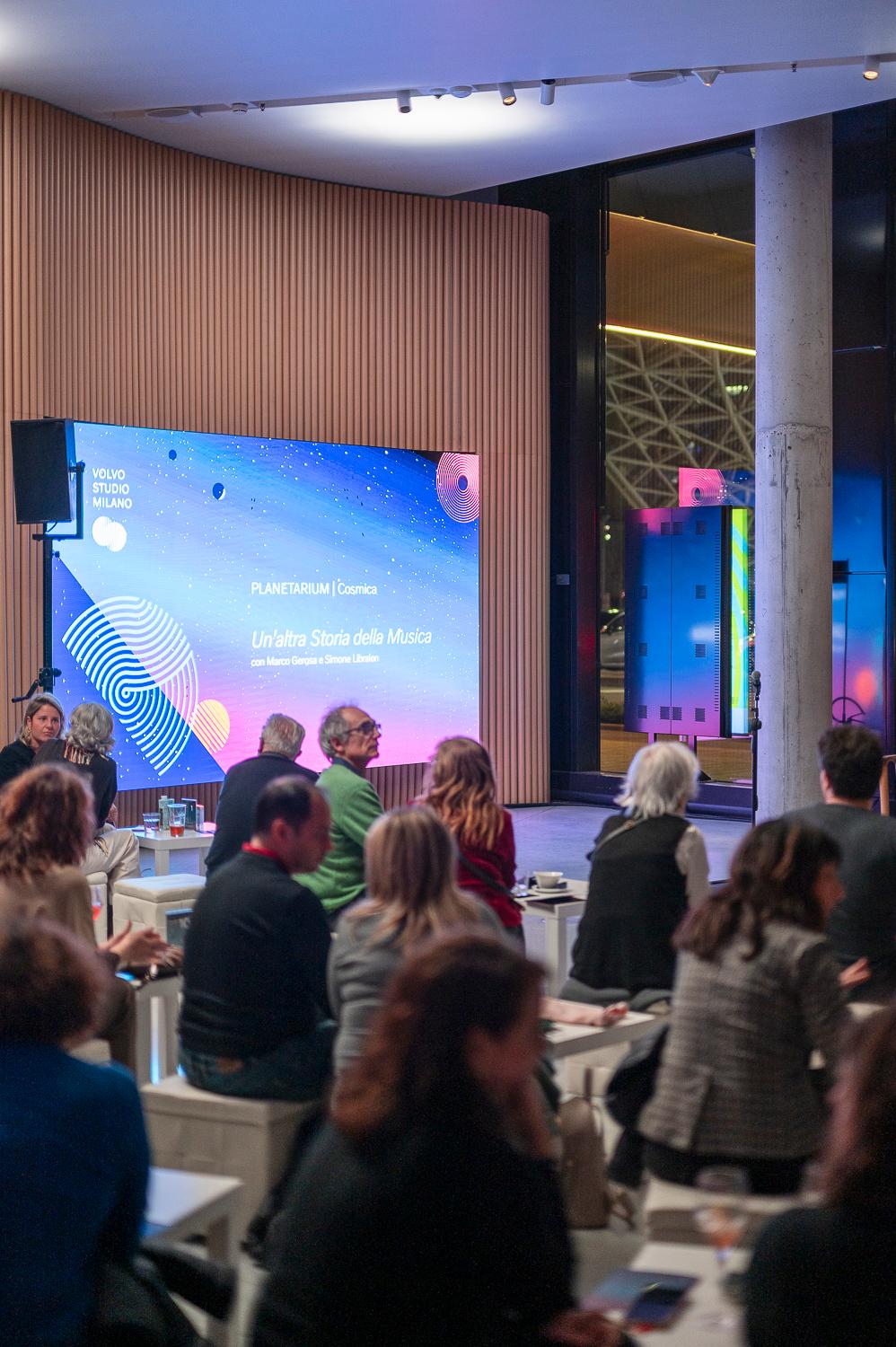 PLANETARIUM | Cosmica a Volvo Studio Milano – foto 2